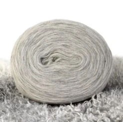 Hahtuvalanka, Luonnonvärit -Prym kauppa pirtin kehraamo hahtuvakiekko 02 m 1 1